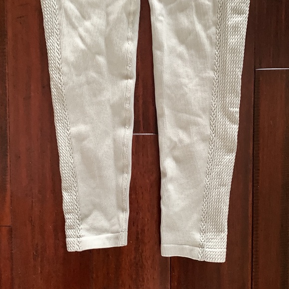 NEW AERIE Leggings - Picture 6 of 6